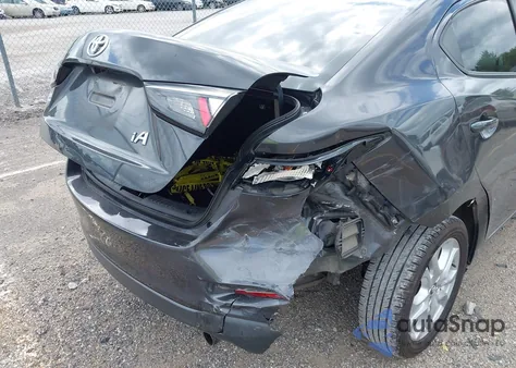 2018 Toyota Yaris Ia z USA, uszkodzony, nr VIN 3MYDLBYV6JY300154